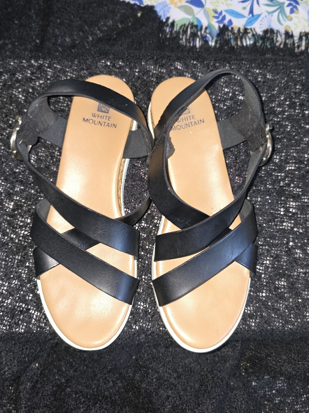 White Mountain Women's Black Strappy Sandals